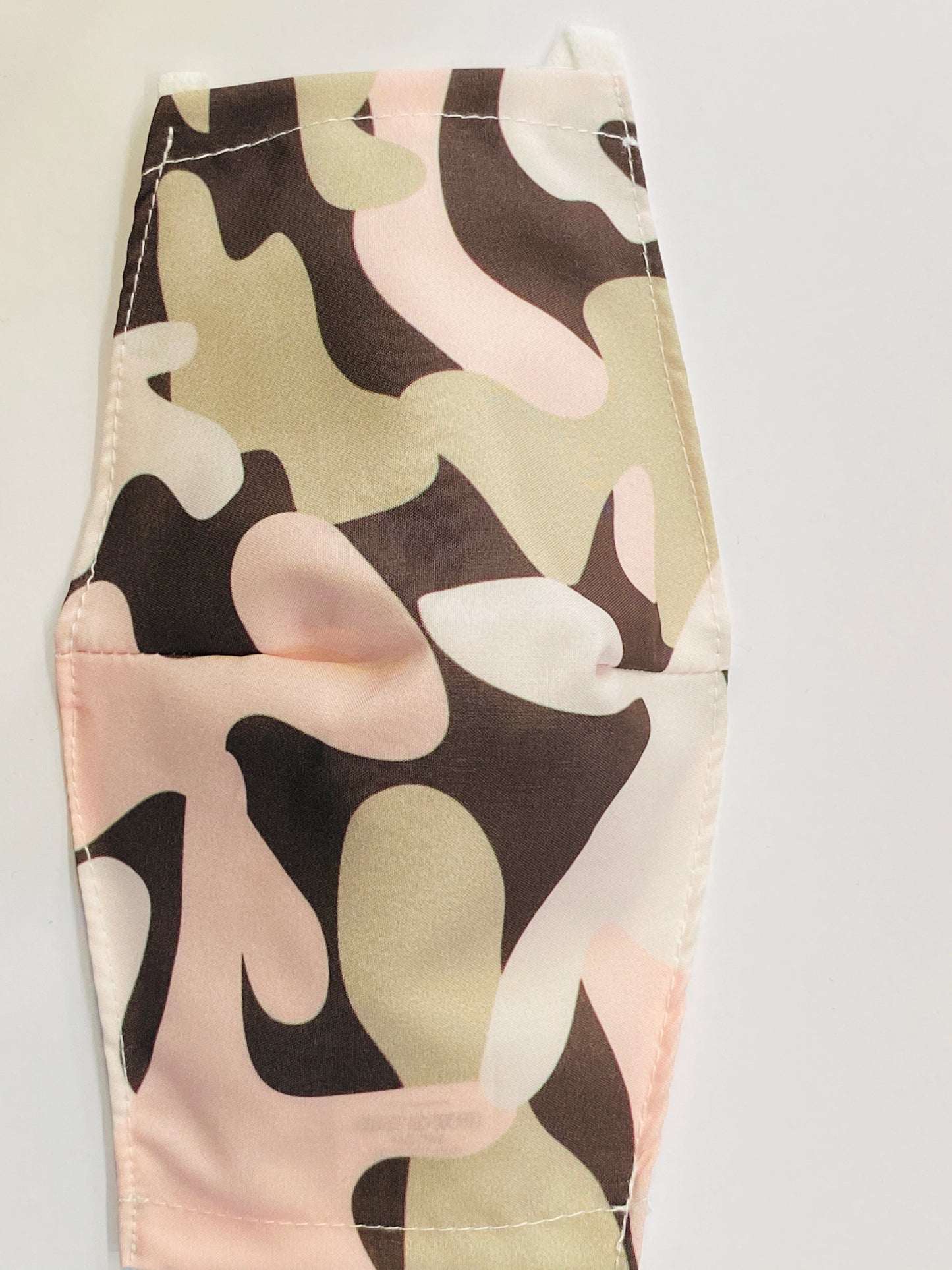 Mascherina protettiva mimetica rosa beige