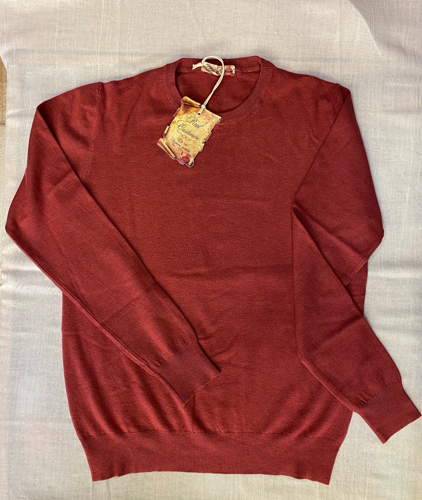 Maglia girocollo lana e cashmere. Amaranto