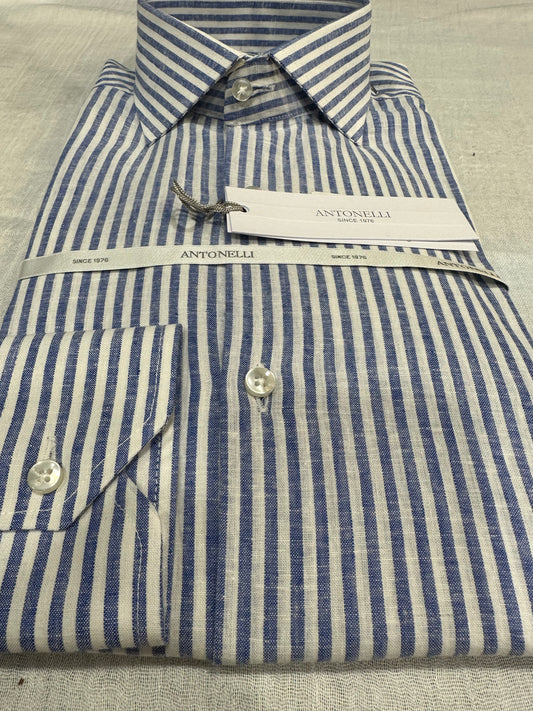 Camicia misto lino e cotone bianca bacchetta azzurra. Collo semi francese